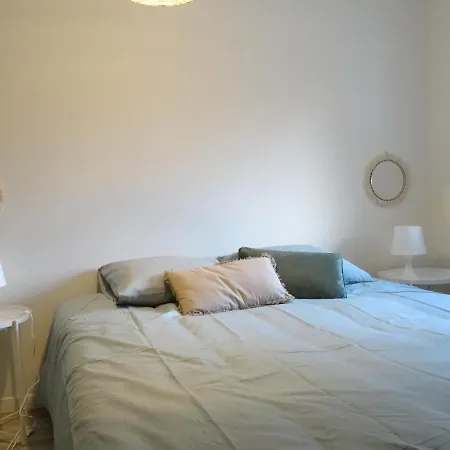 Apartment T3 Neuf 55m2 4 Personnes Avec Jardin Au Calme, Menage Inclus, Local Velo *