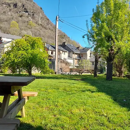 Apartment T3 Neuf 55m2 4 Personnes Avec Jardin Au Calme, Menage Inclus, Local Velo *